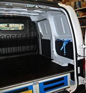 03_Allestimento con pianale rialzato per NV200 da Syncro System a Torino